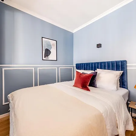 Notre Dame 1 Bedroom Apartment